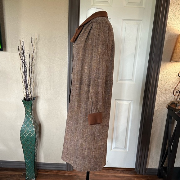 Brownstone Studio Vintage Dress - Picture 5 of 7